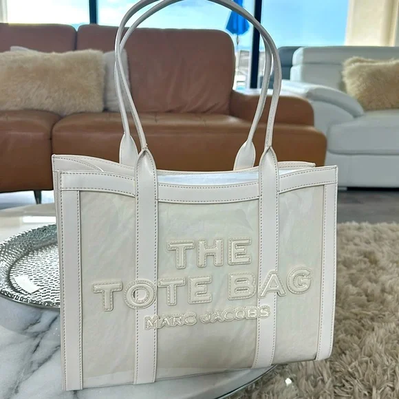 BRAND NEW LARGE THE CLEAR TOTE BAG BY MARC JACOBS! - Picture 4 of 17